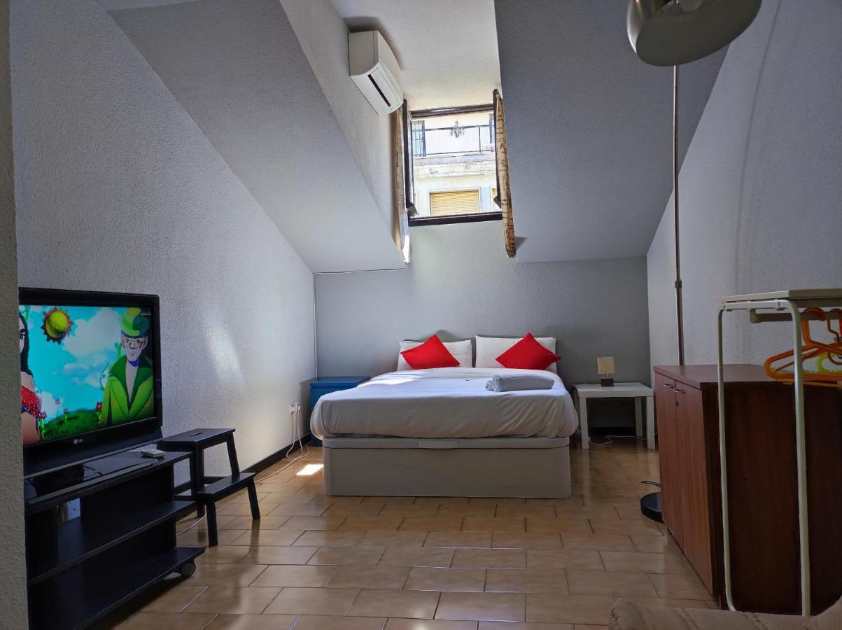 Aparment Puerta De Sol Apartment Madrid Exterior photo